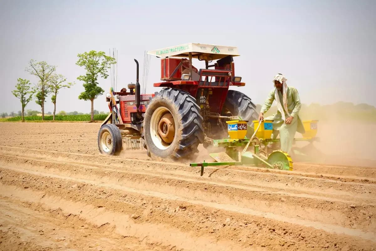 Agricultural machinery product experience